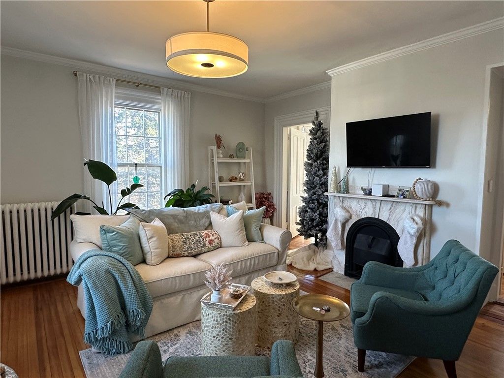 5 Record Street 2B, Newport, RI 02840