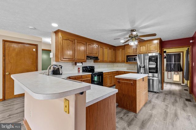 6960 HIDDEN BROOK DR, Gloucester, VA 23061