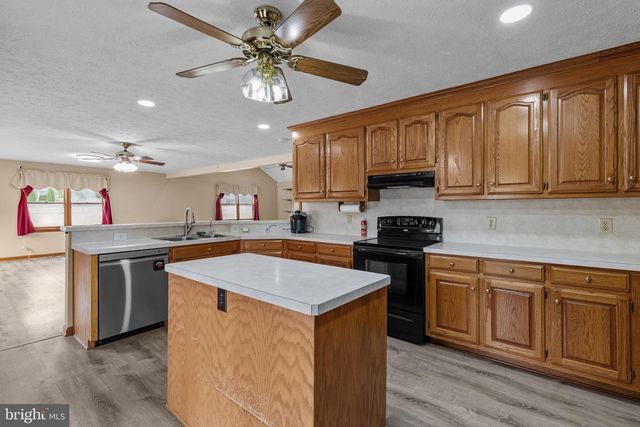 6960 HIDDEN BROOK DR, Gloucester, VA 23061