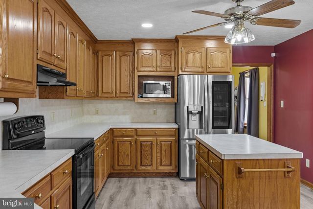 6960 HIDDEN BROOK DR, Gloucester, VA 23061