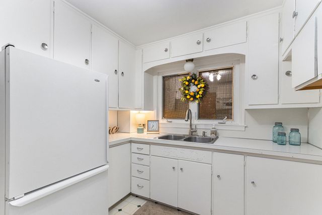 215 W Hamilton Lane, Battle Creek, MI 49015