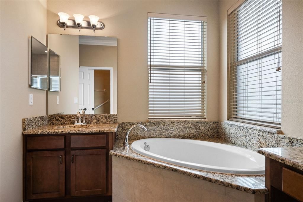 Image 24 of property listing at 4414 AZURE ISLE WAY, Kissimmee, FL 34744