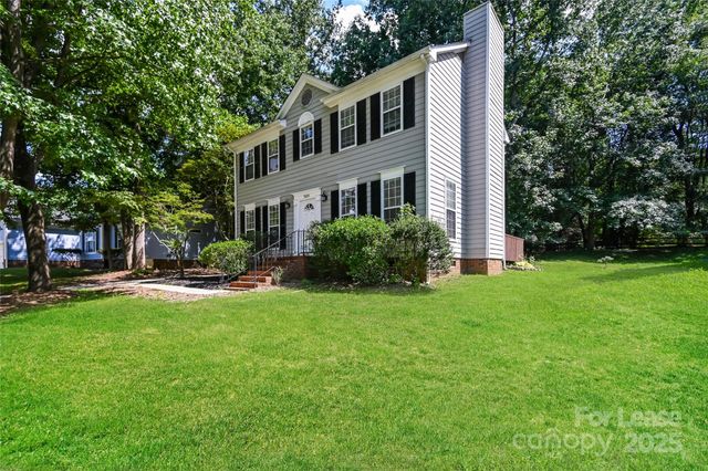 7039 Daerwood Place, Charlotte, NC 28215