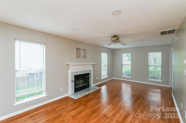 7039 Daerwood Place, Charlotte, NC 28215