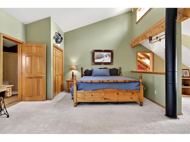 24999 Grandview Ave, Golden, CO 80401