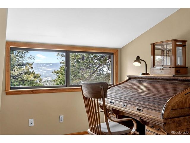 24999 Grandview Ave, Golden, CO 80401