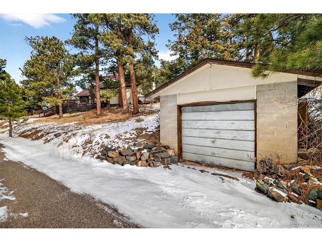 24999 Grandview Ave, Golden, CO 80401