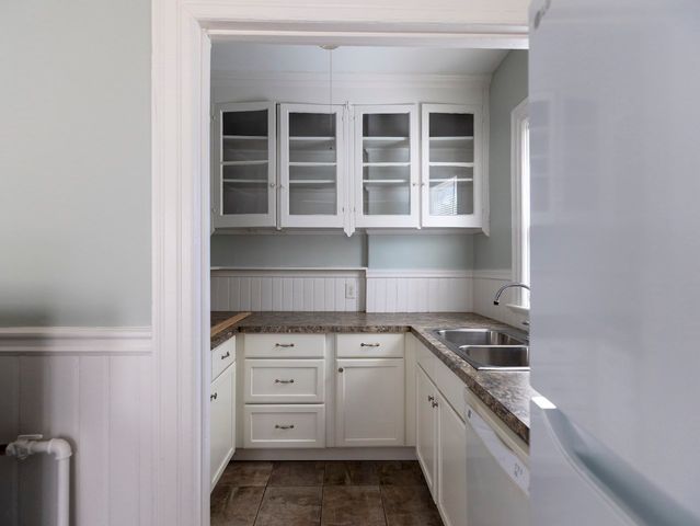 18 Meader St 1, Providence, RI 02909