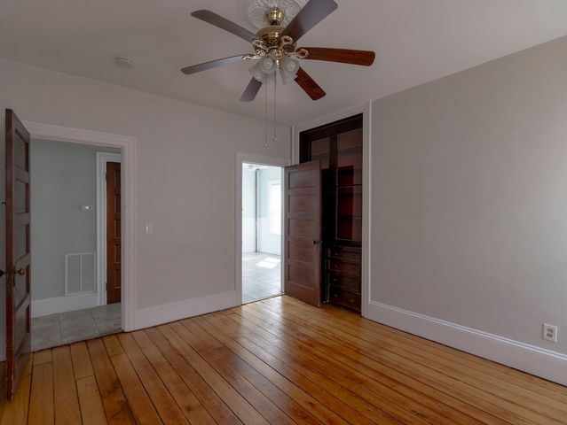 18 Meader St 1, Providence, RI 02909