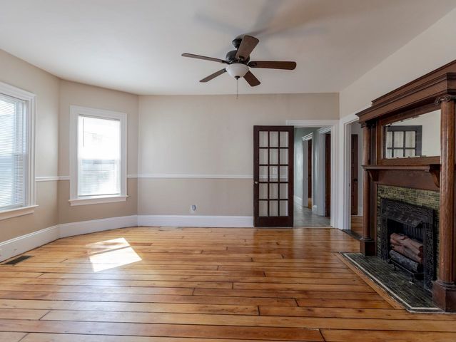 18 Meader St 1, Providence, RI 02909
