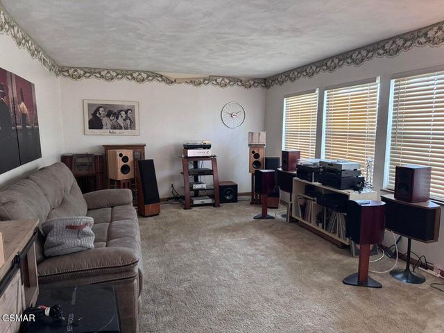 200 Highland View Drive, Knoxville, TN 37920