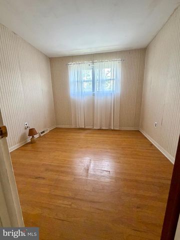 1258 TULIP RD, Warminster, PA 18974