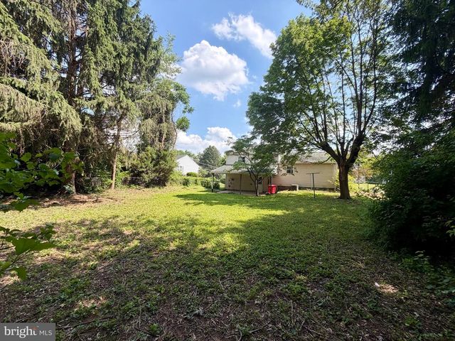 1258 TULIP RD, Warminster, PA 18974