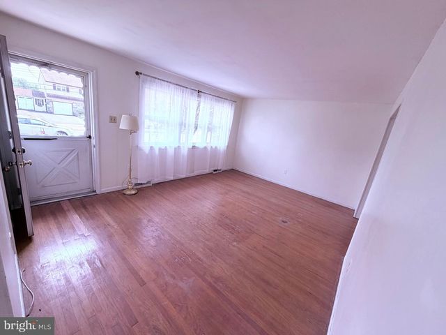 1258 TULIP RD, Warminster, PA 18974
