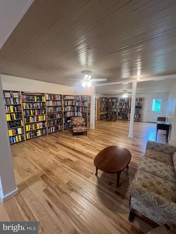 117 E MAIN ST, Sharpsburg, MD 21782