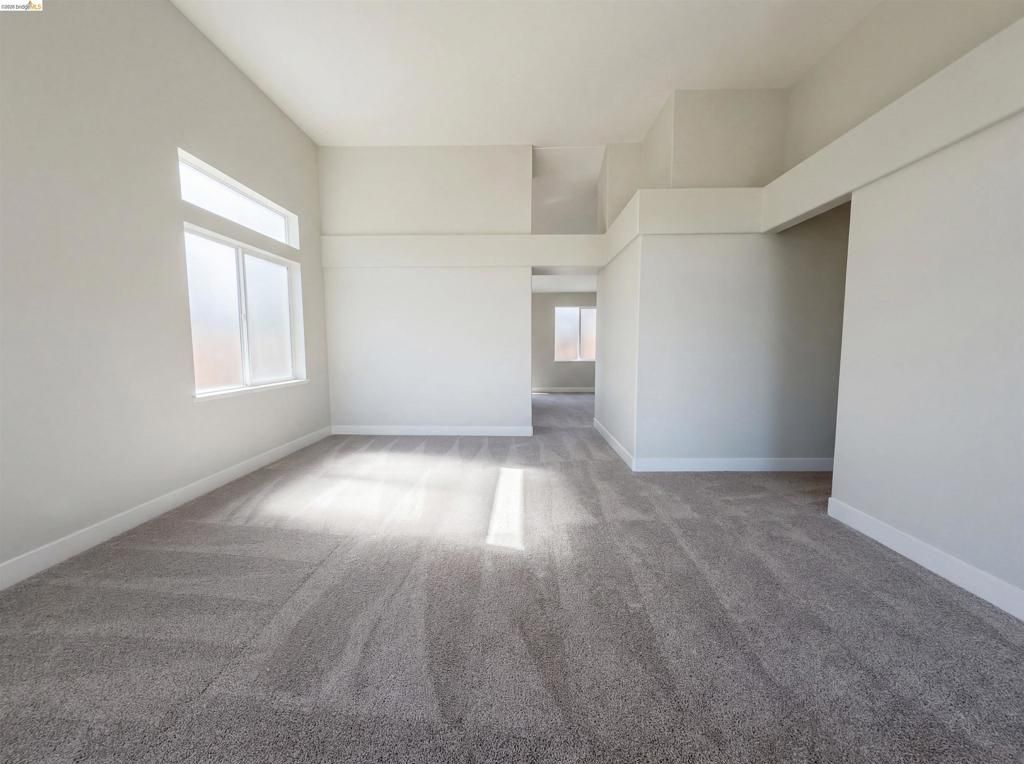 Image 10 of property listing at 300 Perkins Ct, Suisun City, CA 94585