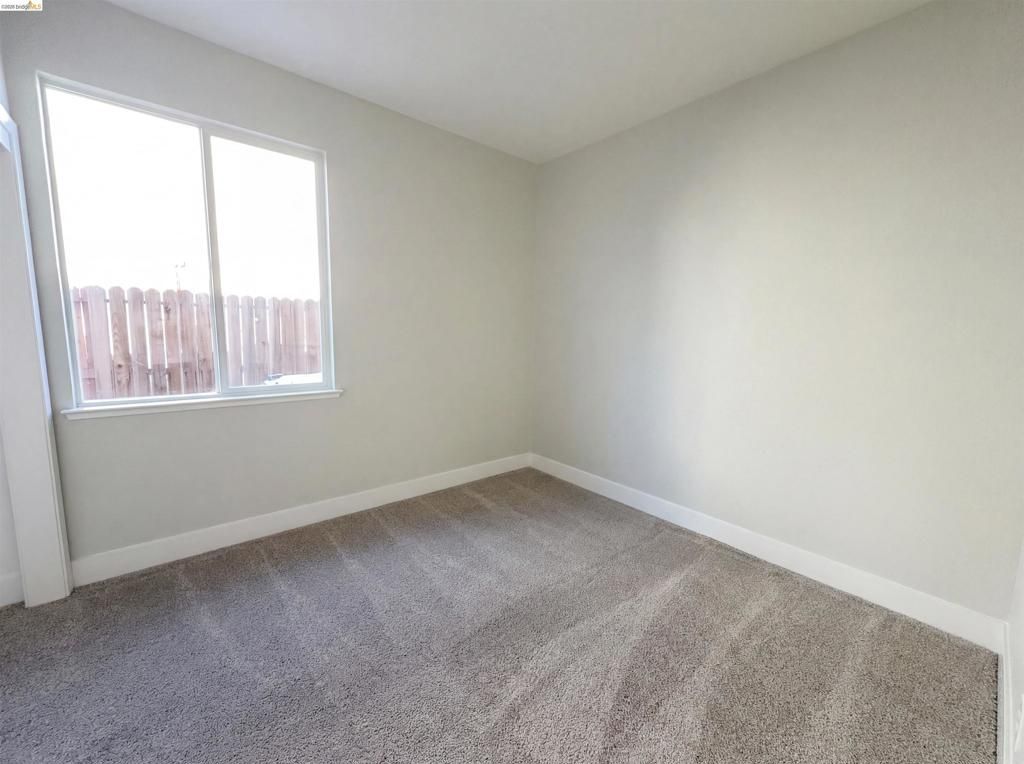 Image 28 of property listing at 300 Perkins Ct, Suisun City, CA 94585