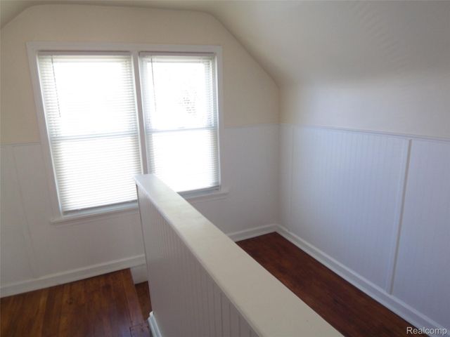 8269 Sterling, Center Line, MI 48015