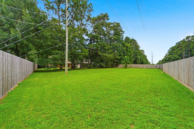 12806 Highland Hills Drive, Cypress, TX 77429