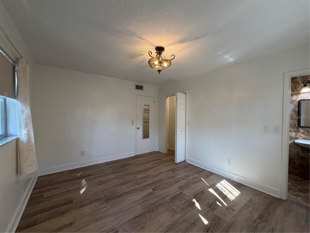 3230 W SAINT CONRAD STREET, Tampa, FL 33607