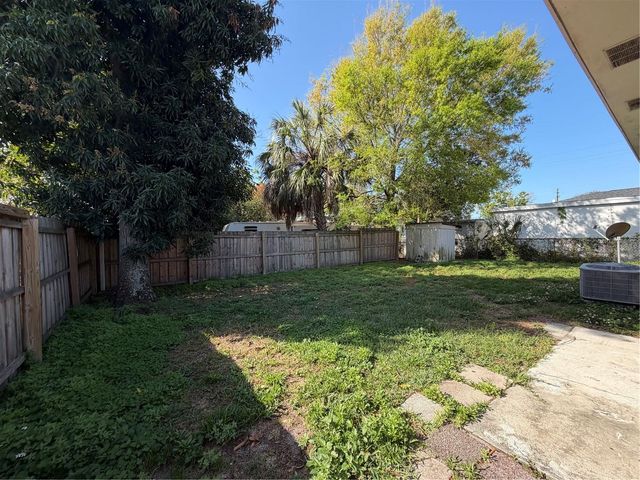 3230 W SAINT CONRAD STREET, Tampa, FL 33607