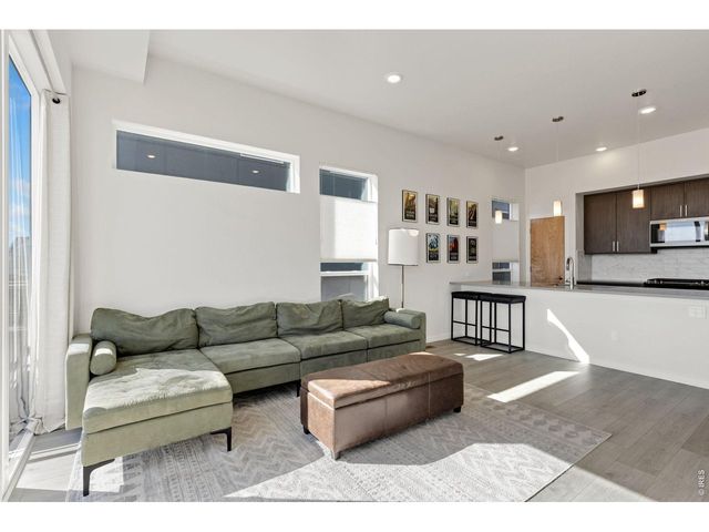 737 Kubat Ln B, Longmont, CO 80503