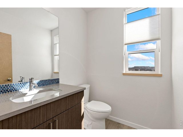 737 Kubat Ln B, Longmont, CO 80503
