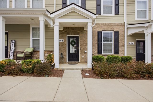 806 Dallas Dr, Columbia, TN 38401