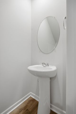 806 Dallas Dr, Columbia, TN 38401