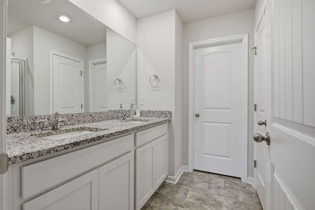 806 Dallas Dr, Columbia, TN 38401