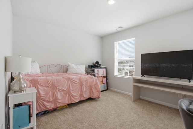 806 Dallas Dr, Columbia, TN 38401