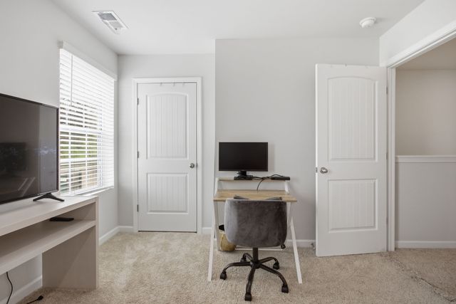 806 Dallas Dr, Columbia, TN 38401