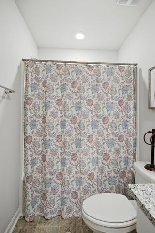 806 Dallas Dr, Columbia, TN 38401