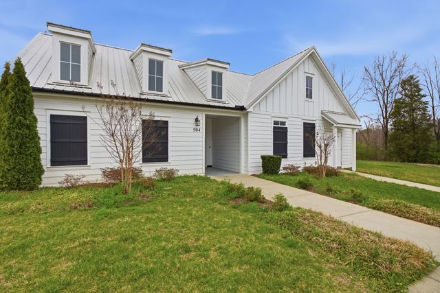 806 Dallas Dr, Columbia, TN 38401