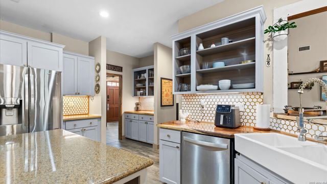 1716 Phantom Rider, Spring Branch, TX 78070