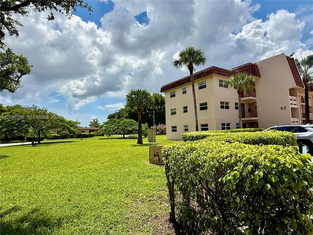 14790 Bonaire Blvd 202, Delray Beach, FL 33446