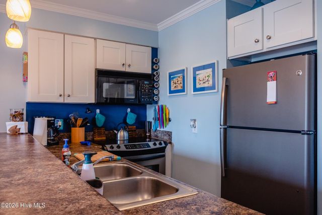 1615 Carolina Beach Avenue N Apt E5, Carolina Beach, NC 28428
