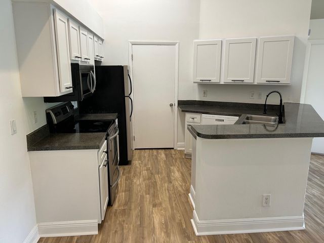 9999 Summerbreeze Drive 105, Sunrise, FL 33322