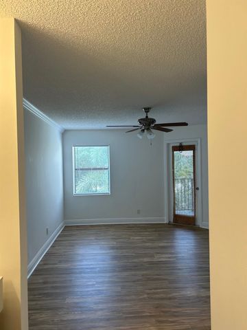 9999 Summerbreeze Drive 105, Sunrise, FL 33322