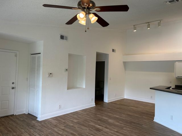 9999 Summerbreeze Drive 105, Sunrise, FL 33322