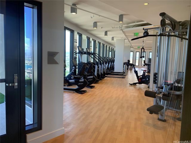 987 Queen Street 1404, Honolulu, HI 96814