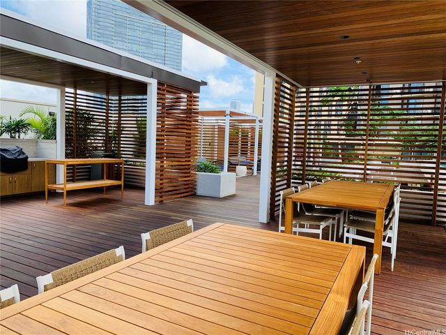 987 Queen Street 1404, Honolulu, HI 96814