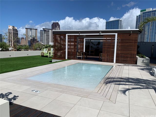 987 Queen Street 1404, Honolulu, HI 96814
