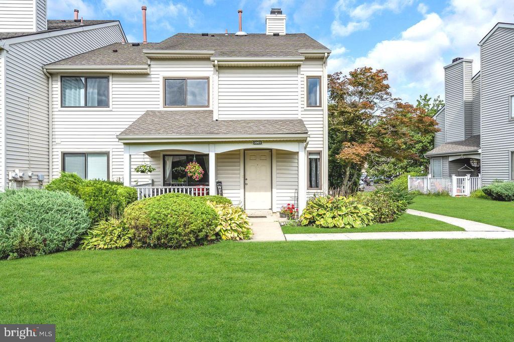 2003 SANDRA RD, Voorhees, NJ 08043