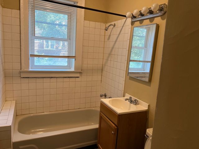 10500 S Wabash Avenue 02, Chicago, IL 60628