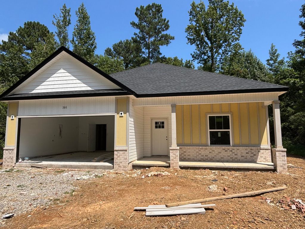 366 Oak Valley, Lafayette, GA 30728