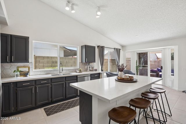 3129 W ROSS Avenue, Phoenix, AZ 85027