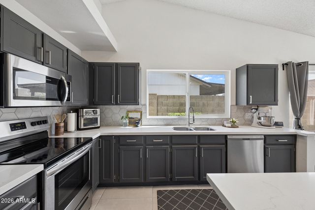 3129 W ROSS Avenue, Phoenix, AZ 85027