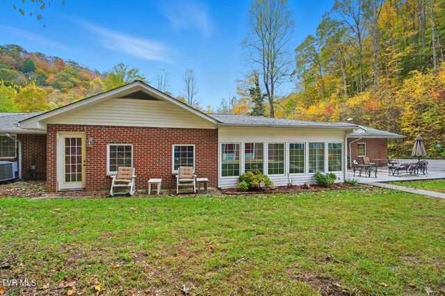 5186 Lick Creek Road, Clinchco, VA 24226