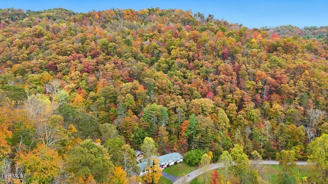 5186 Lick Creek Road, Clinchco, VA 24226